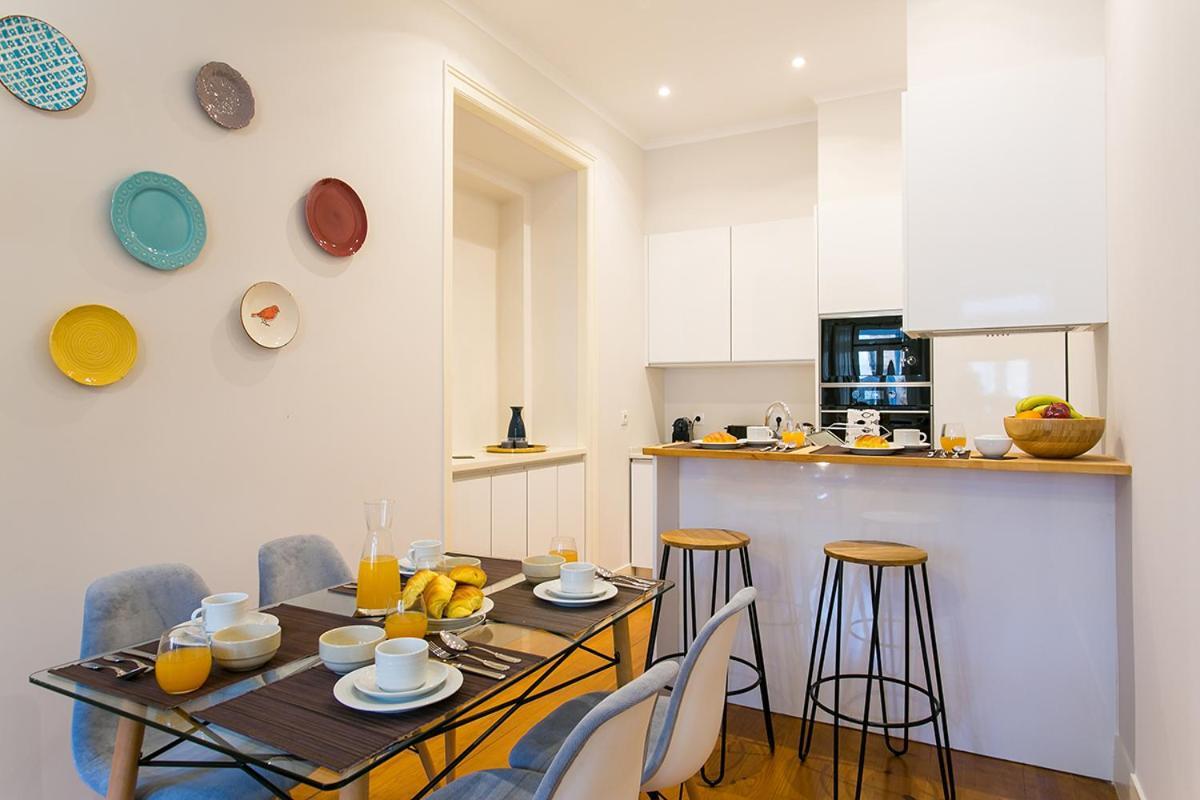 Lovelystay - Cozy 3Bdr Apartment In Estrela Lisboa Exteriér fotografie