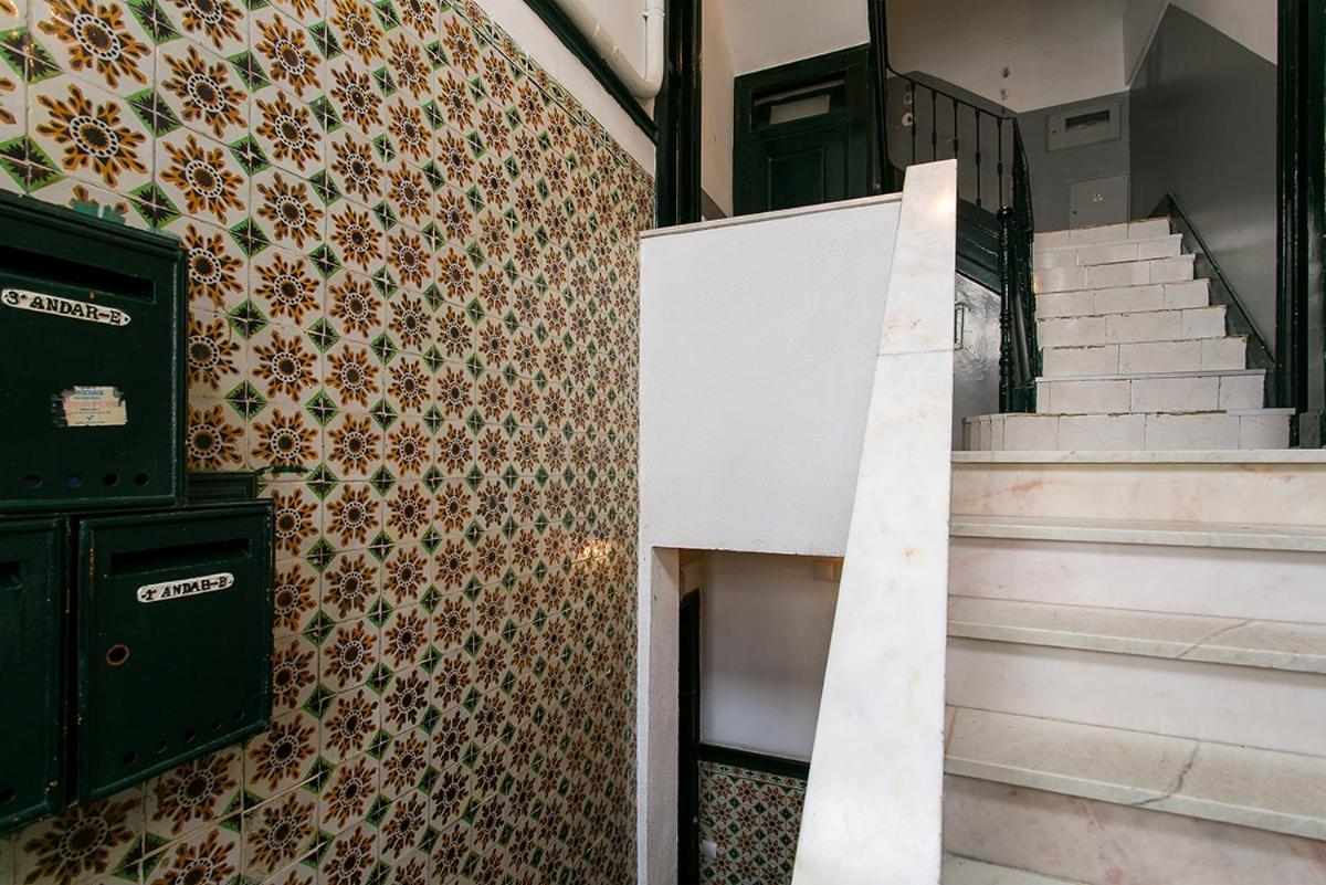 Lovelystay - Cozy 3Bdr Apartment In Estrela Lisboa Exteriér fotografie