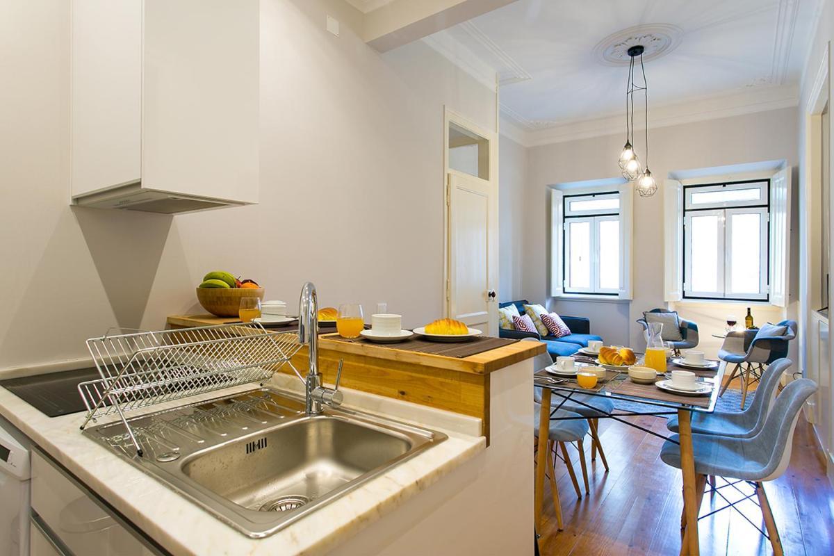Lovelystay - Cozy 3Bdr Apartment In Estrela Lisboa Exteriér fotografie